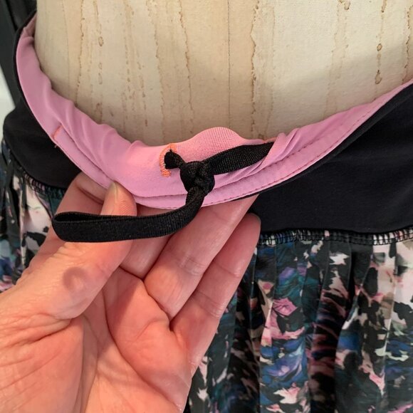Lululemon Womens Pleat To Street Tennis Mini Skirt II In Floral Backdrop Size 10 - Picture 8 of 14